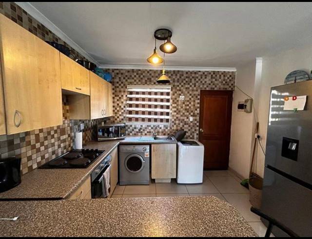 2 BEDROOM TOWNHOUSE FOR SALE IN GREENSTONE HILL
